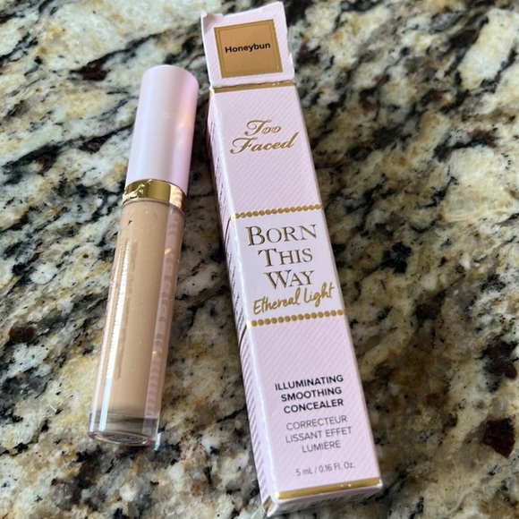💕🌙Too Faced Honeybun Born This Way Ethereal Light Concealer - Picture 2 of 10